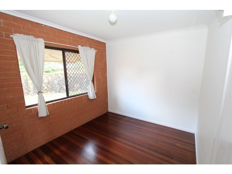 2/11 Sapphire Drive, Nambour QLD 4560
