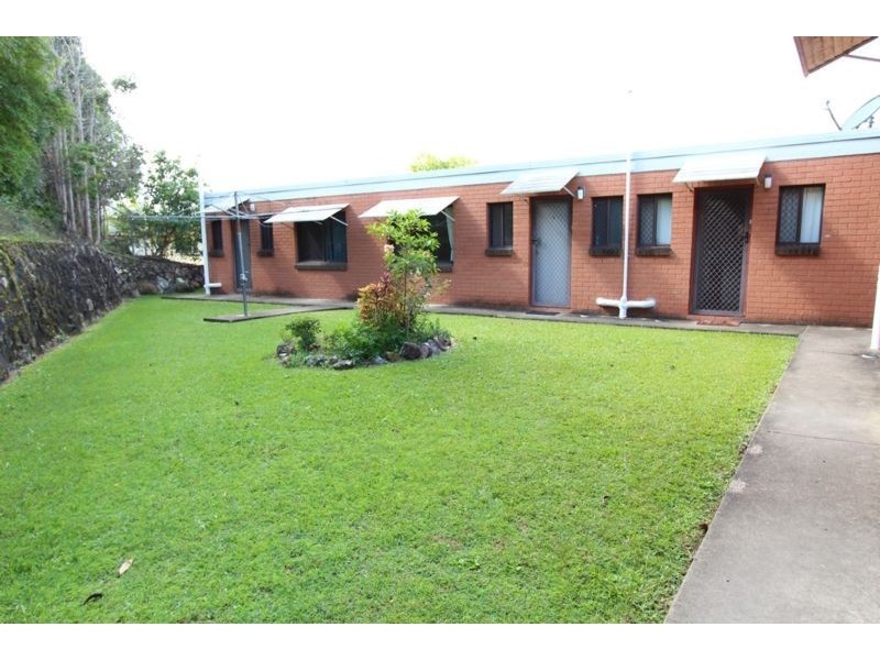 2/11 Sapphire Drive, Nambour QLD 4560