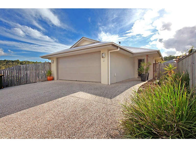 5 Dream Court, Nambour QLD 4560