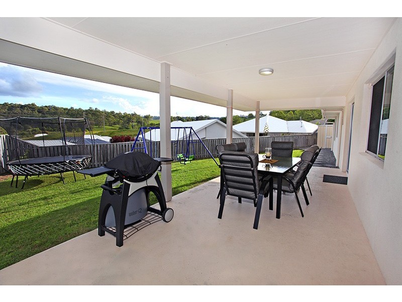 5 Dream Court, Nambour QLD 4560