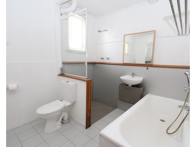 1/16 Mayfield Street, Nambour QLD 4560