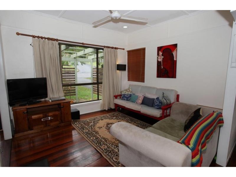 9 Aspland St, Nambour QLD 4560