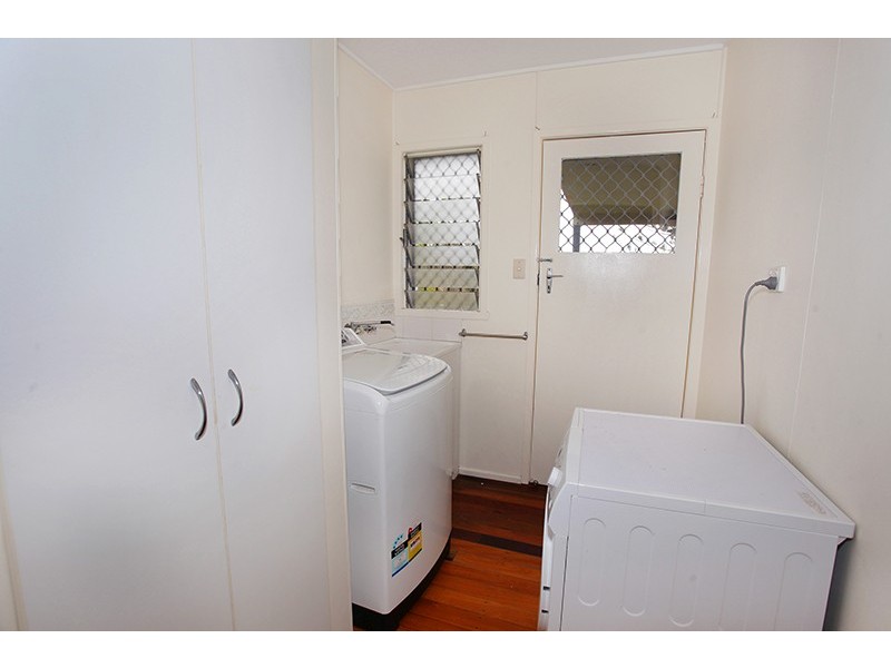 10 Dandenong Street, Burnside QLD 4560