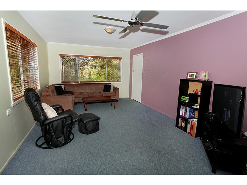 10 Dandenong Street, Burnside QLD 4560