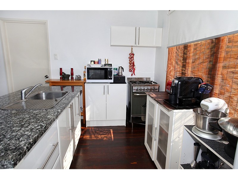 13 Alexandra Avenue, Nambour QLD 4560