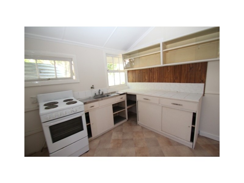 146 HOWARD STREET, Nambour QLD 4560