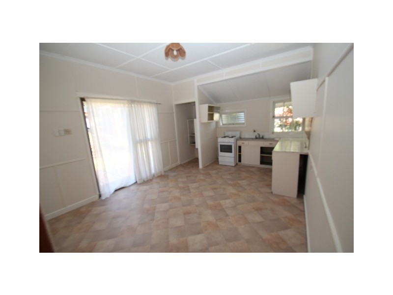 146 HOWARD STREET, Nambour QLD 4560