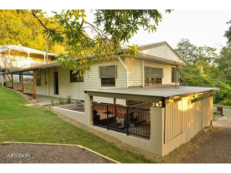 2 Mount Pleasant Rd, Nambour QLD 4560