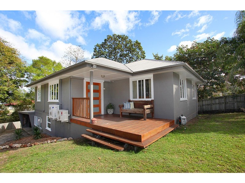 11 Mount Pleasant Rd, Nambour QLD 4560