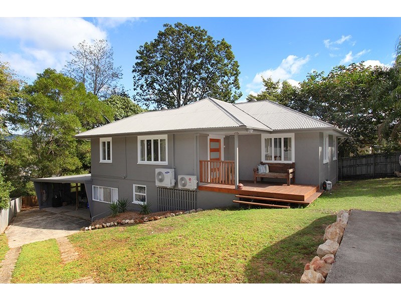 11 Mount Pleasant Rd, Nambour QLD 4560