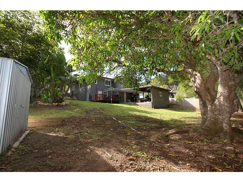 11 Mount Pleasant Rd, Nambour QLD 4560
