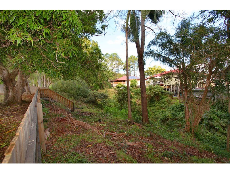 11 Mount Pleasant Rd, Nambour QLD 4560