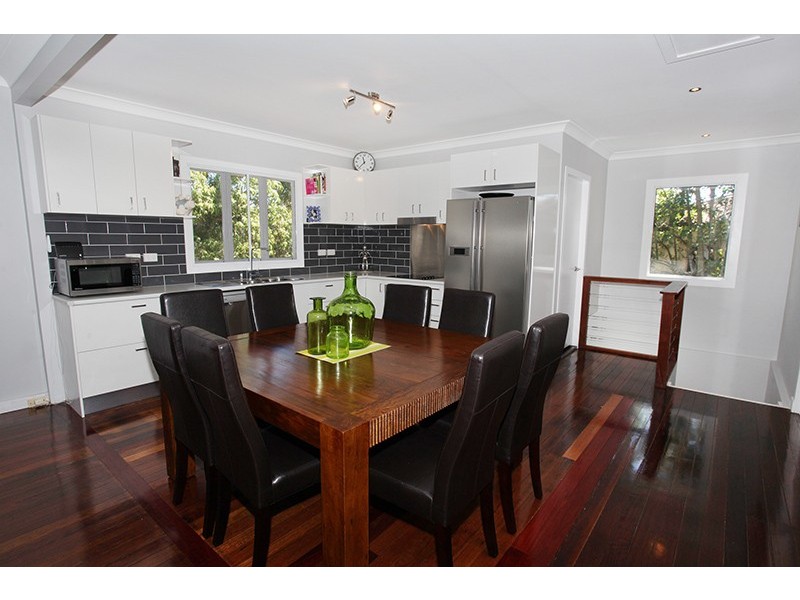 11 Mount Pleasant Rd, Nambour QLD 4560