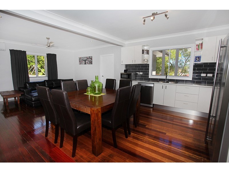 11 Mount Pleasant Rd, Nambour QLD 4560