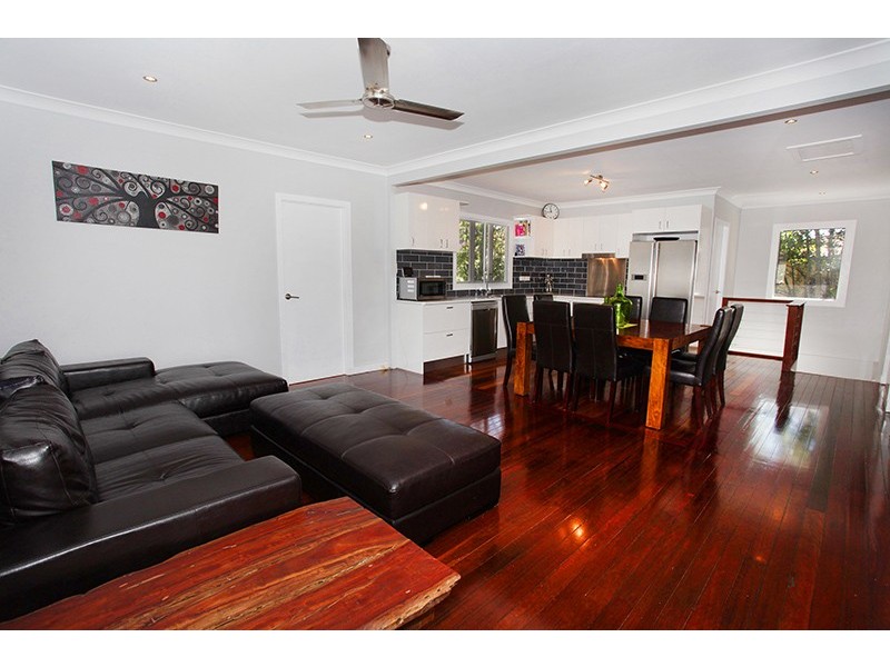 11 Mount Pleasant Rd, Nambour QLD 4560