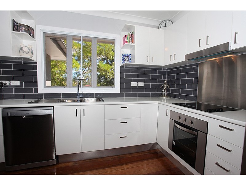 11 Mount Pleasant Rd, Nambour QLD 4560