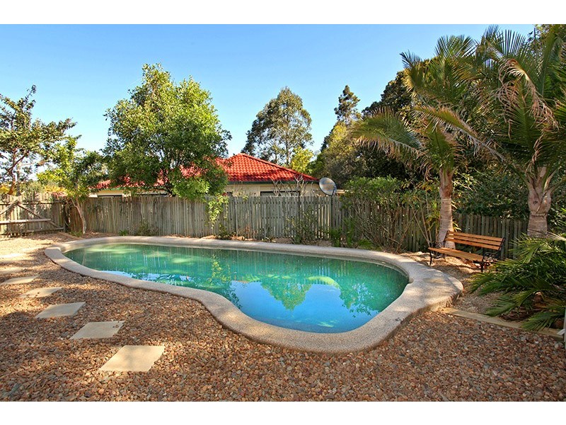 1 Fernlea Street, Burnside QLD 4560