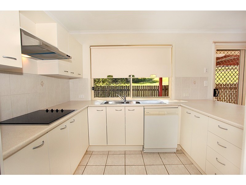 1 Fernlea Street, Burnside QLD 4560