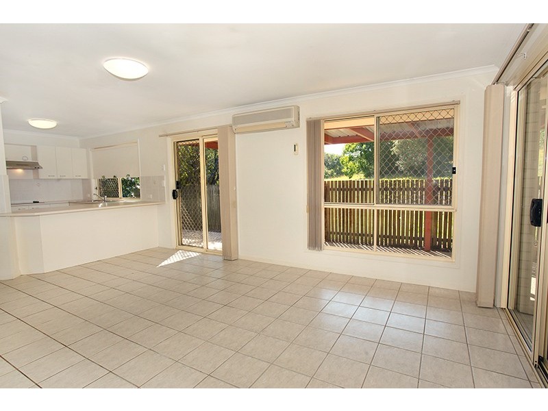 1 Fernlea Street, Burnside QLD 4560