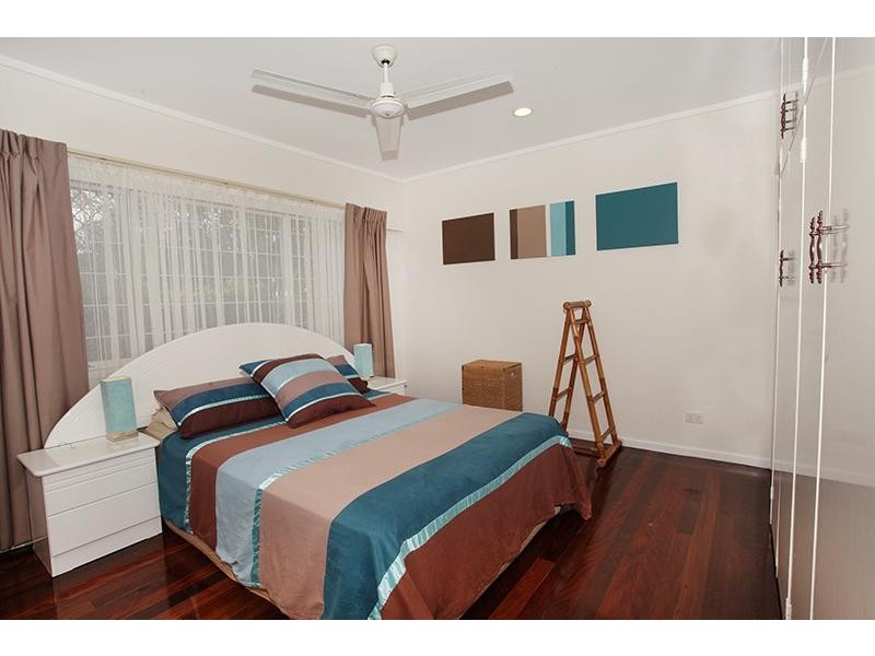 13 Bambaroo Cl, Nambour QLD 4560