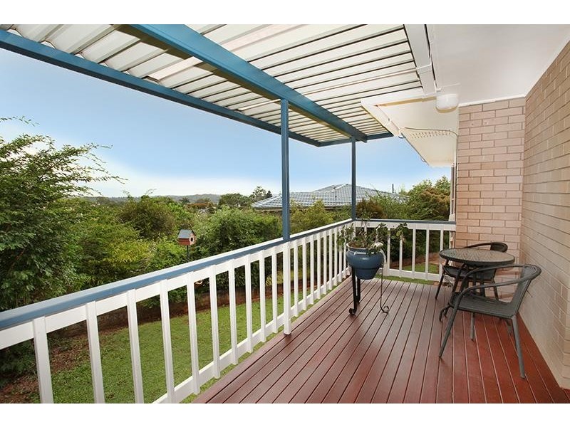 13 Bambaroo Cl, Nambour QLD 4560