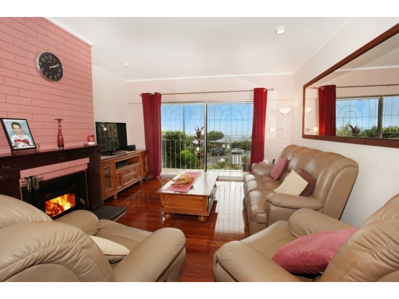 13 Bambaroo Cl, Nambour QLD 4560