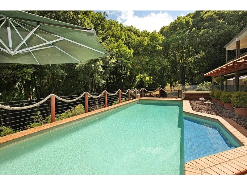 4 Paradise Place, Nambour QLD 4560