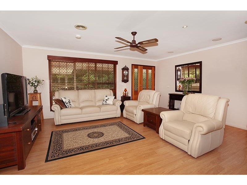 4 Paradise Place, Nambour QLD 4560