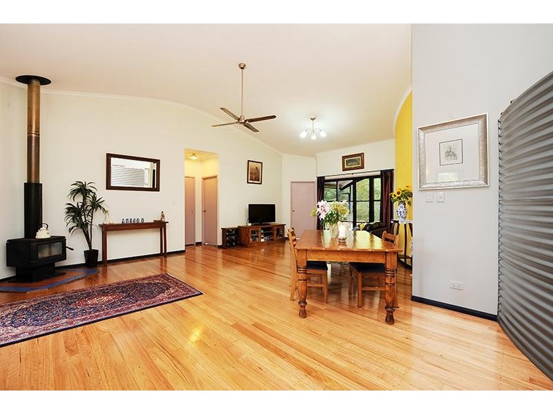 8 Leigha Place, Kureelpa QLD 4560