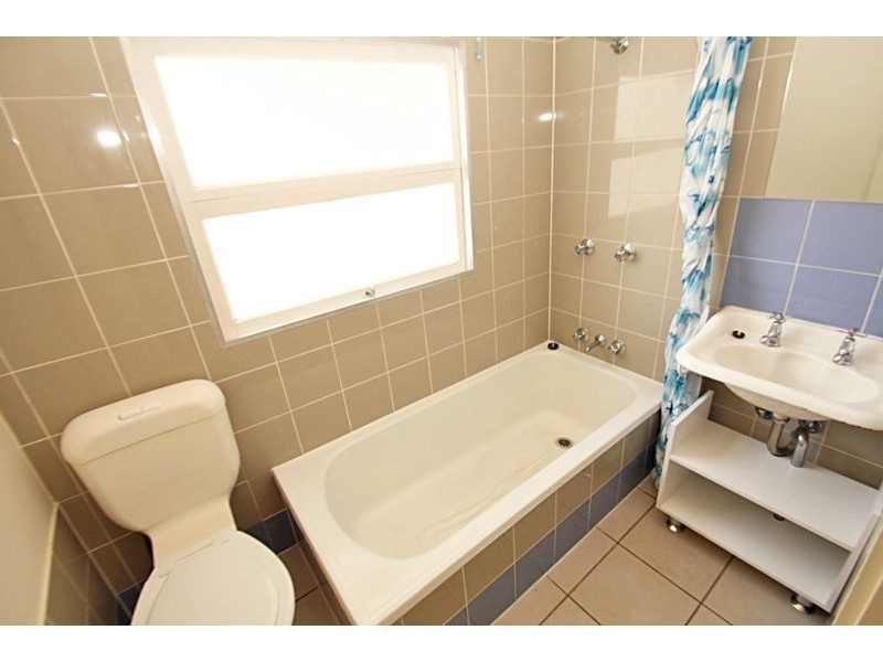 2/51 William Street, Nambour QLD 4560