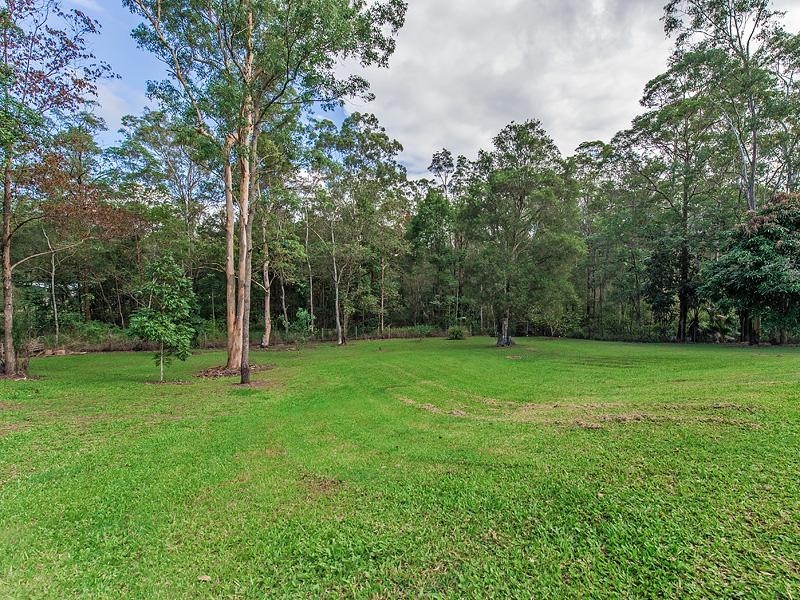 14 Laburnum Grove, Parklands QLD 4560