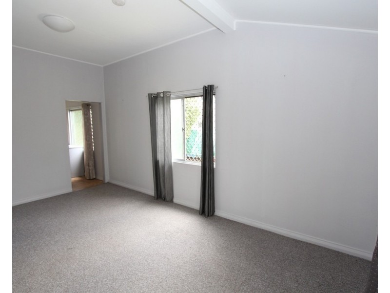 16 Doolan Street, Nambour QLD 4560
