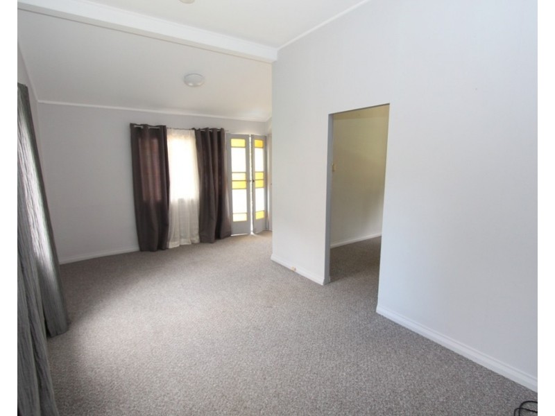 16 Doolan Street, Nambour QLD 4560