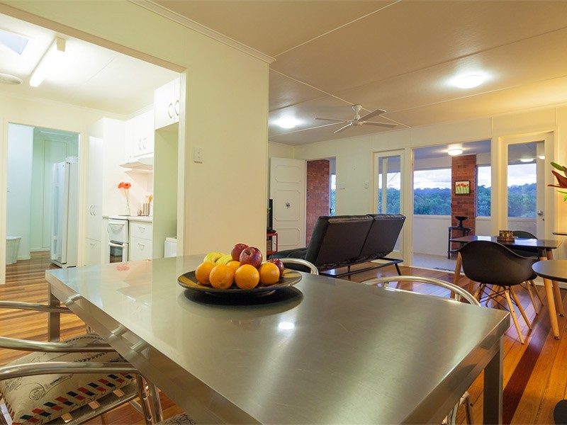 4 Coes Creek road, Burnside QLD 4560