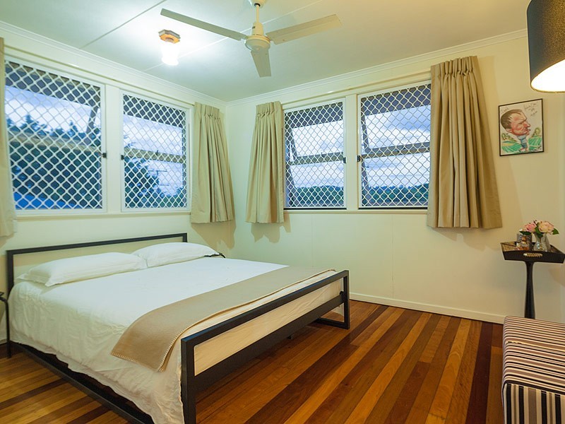 4 Coes Creek road, Burnside QLD 4560