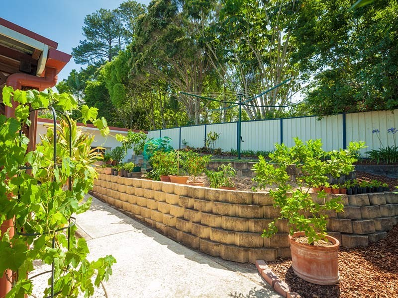 4 Coes Creek road, Burnside QLD 4560