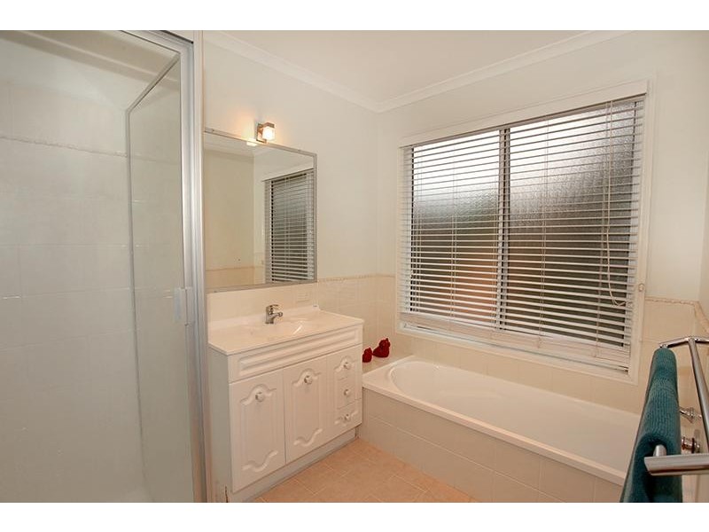 3 Vivian Street, Highworth QLD 4560