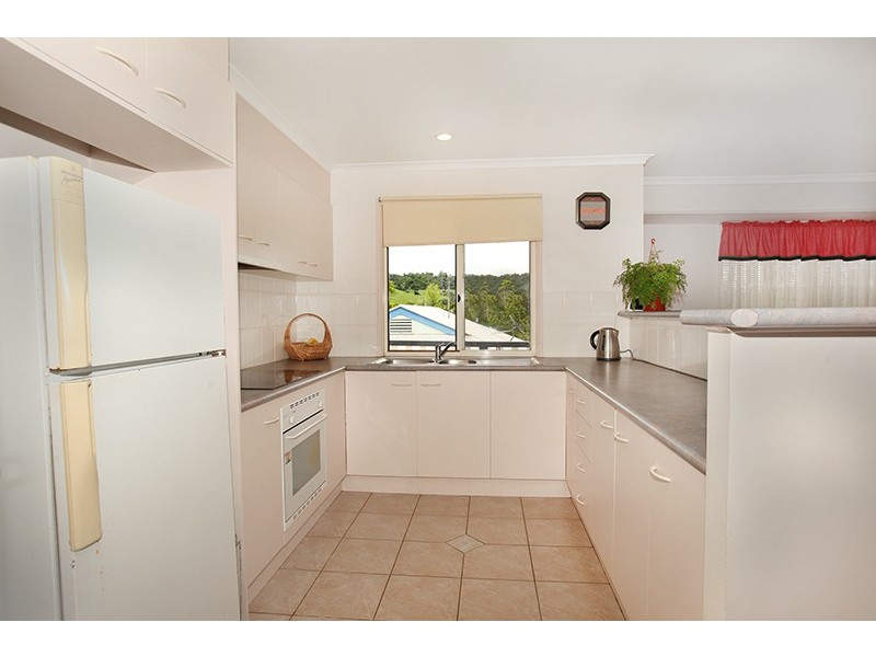 7 Yvonne Street, Nambour QLD 4560