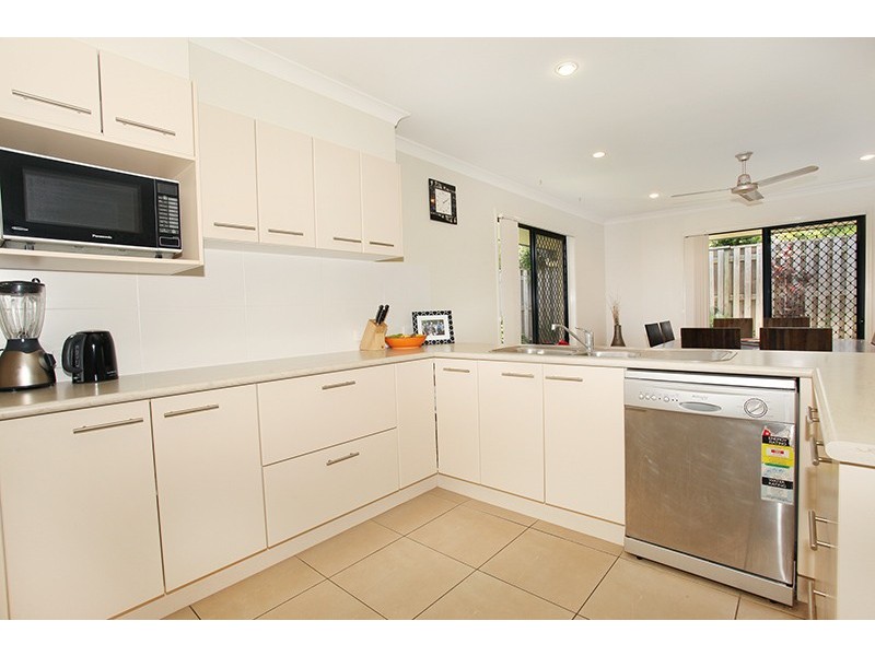 4 Impression Drive, Nambour QLD 4560