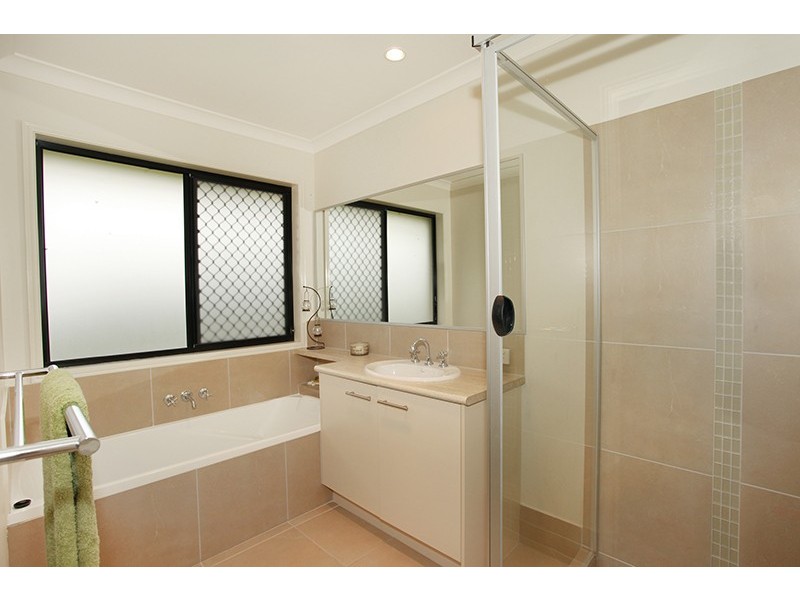 4 Impression Drive, Nambour QLD 4560