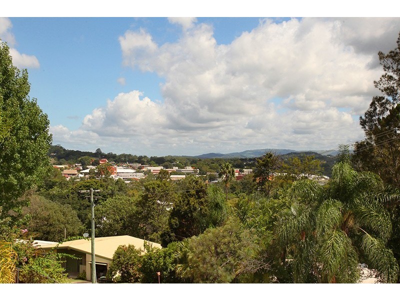 4/1 Sapphire Drive, Nambour QLD 4560