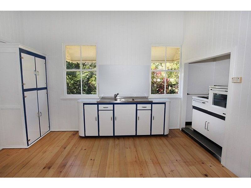 38 Court Rd, Nambour QLD 4560