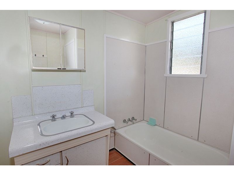 38 Court Rd, Nambour QLD 4560