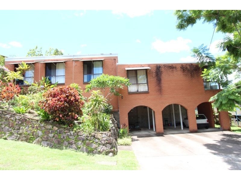 4/11 Sapphire Drive, Nambour QLD 4560