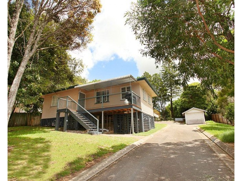 9 Waterfall Street, Nambour QLD 4560