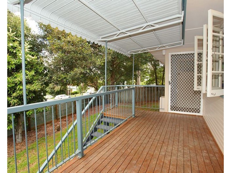 9 Waterfall Street, Nambour QLD 4560