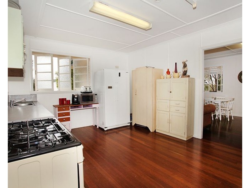 9 Waterfall Street, Nambour QLD 4560