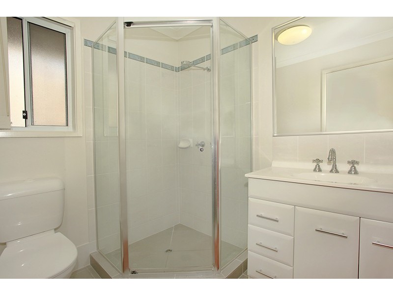 4 Cooee Court, Coes Creek QLD 4560