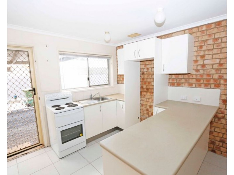 2/4 Sunhaven Court, Nambour QLD 4560