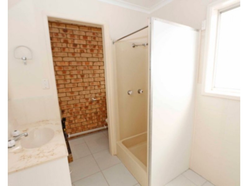 2/4 Sunhaven Court, Nambour QLD 4560